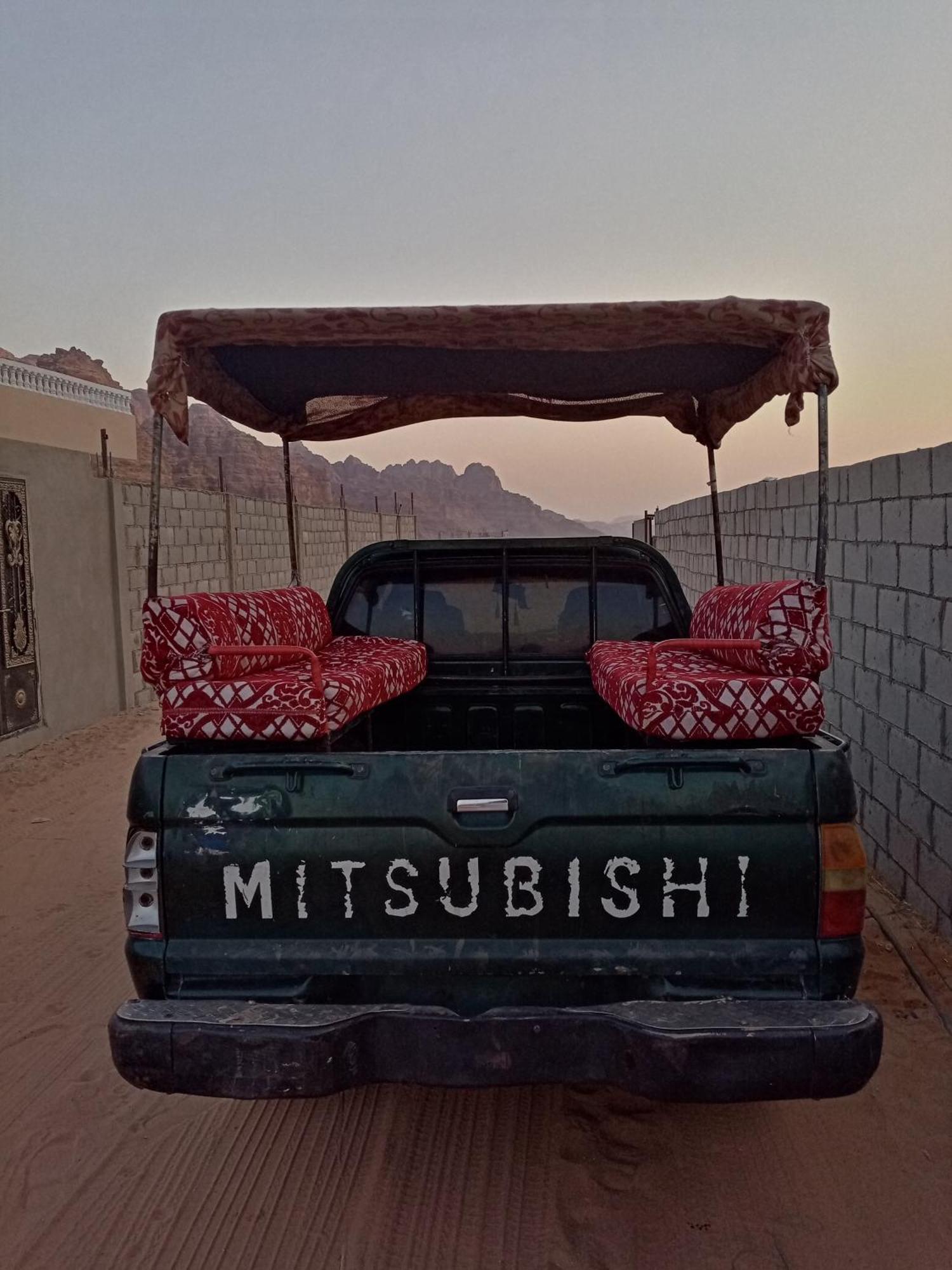 Bedouin Host Camp& With Tour Hotel Wadi Rum Exterior foto