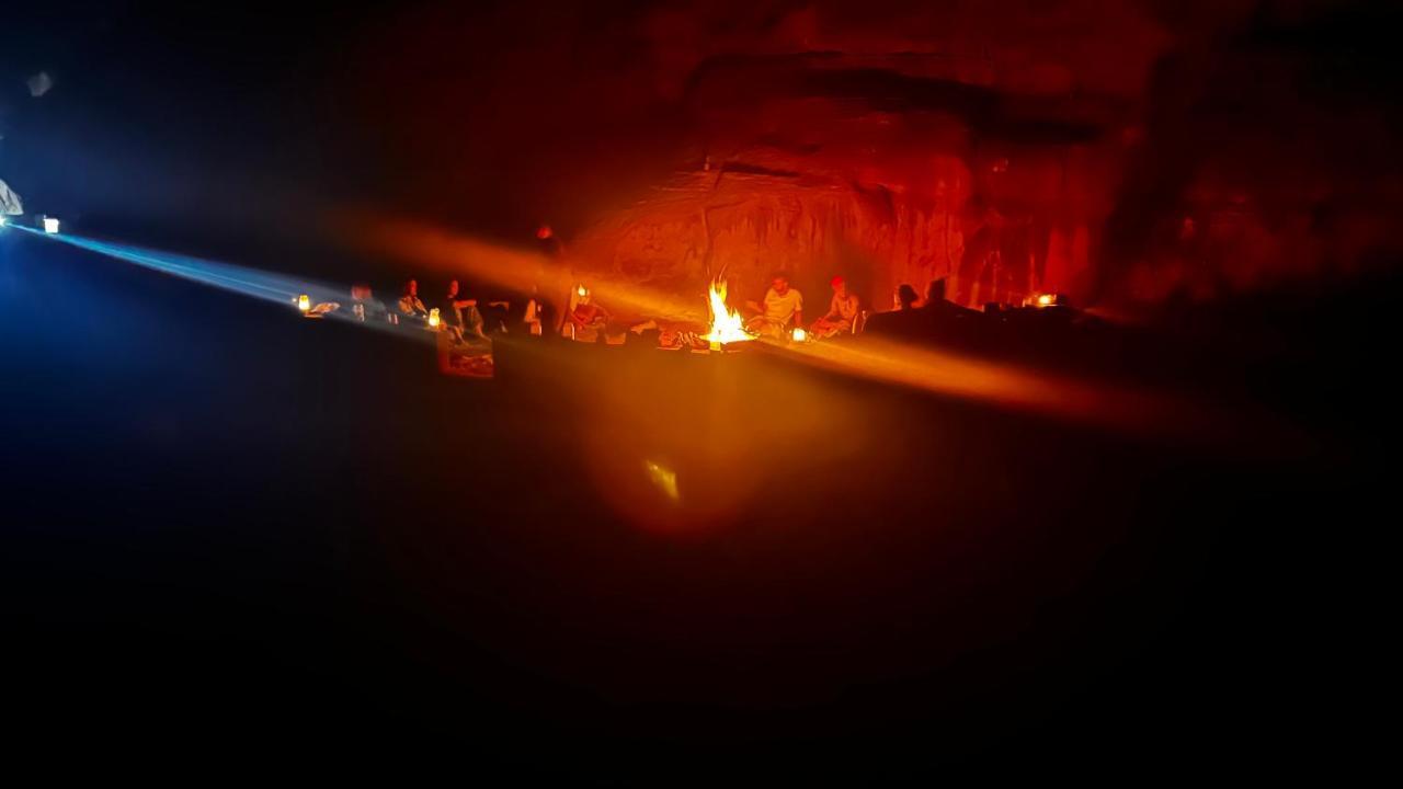 Bedouin Host Camp& With Tour Hotel Wadi Rum Exterior foto