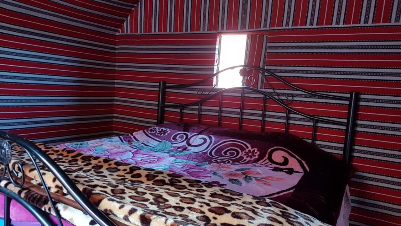 Bedouin Host Camp& With Tour Hotel Wadi Rum Exterior foto