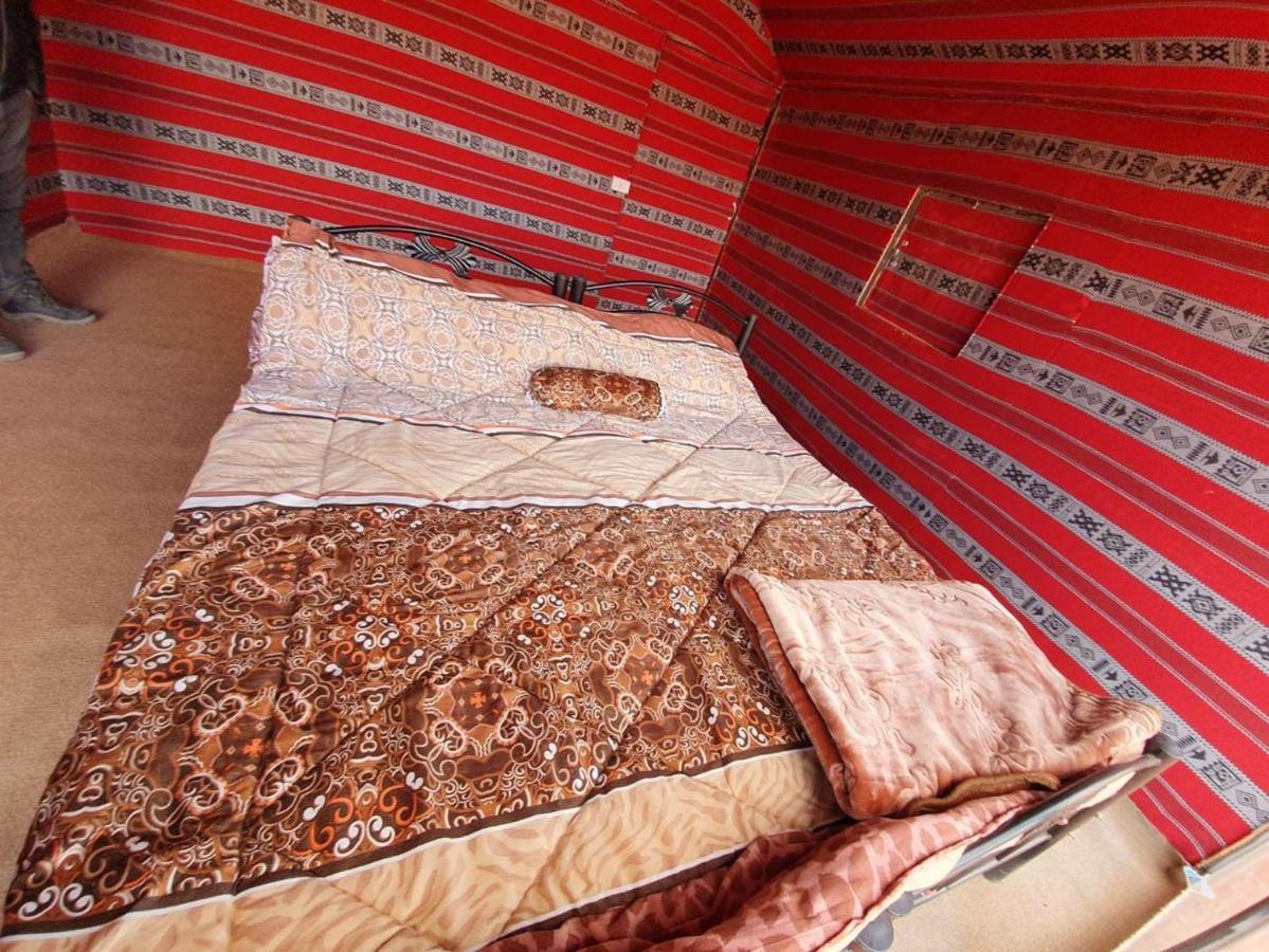 Bedouin Host Camp& With Tour Hotel Wadi Rum Exterior foto